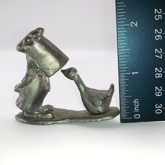C.R. Gibson Co. The Casual Observer Sunbonnet Sue & Goose 2" T Pewter Sculpture - Picture 8 of 8